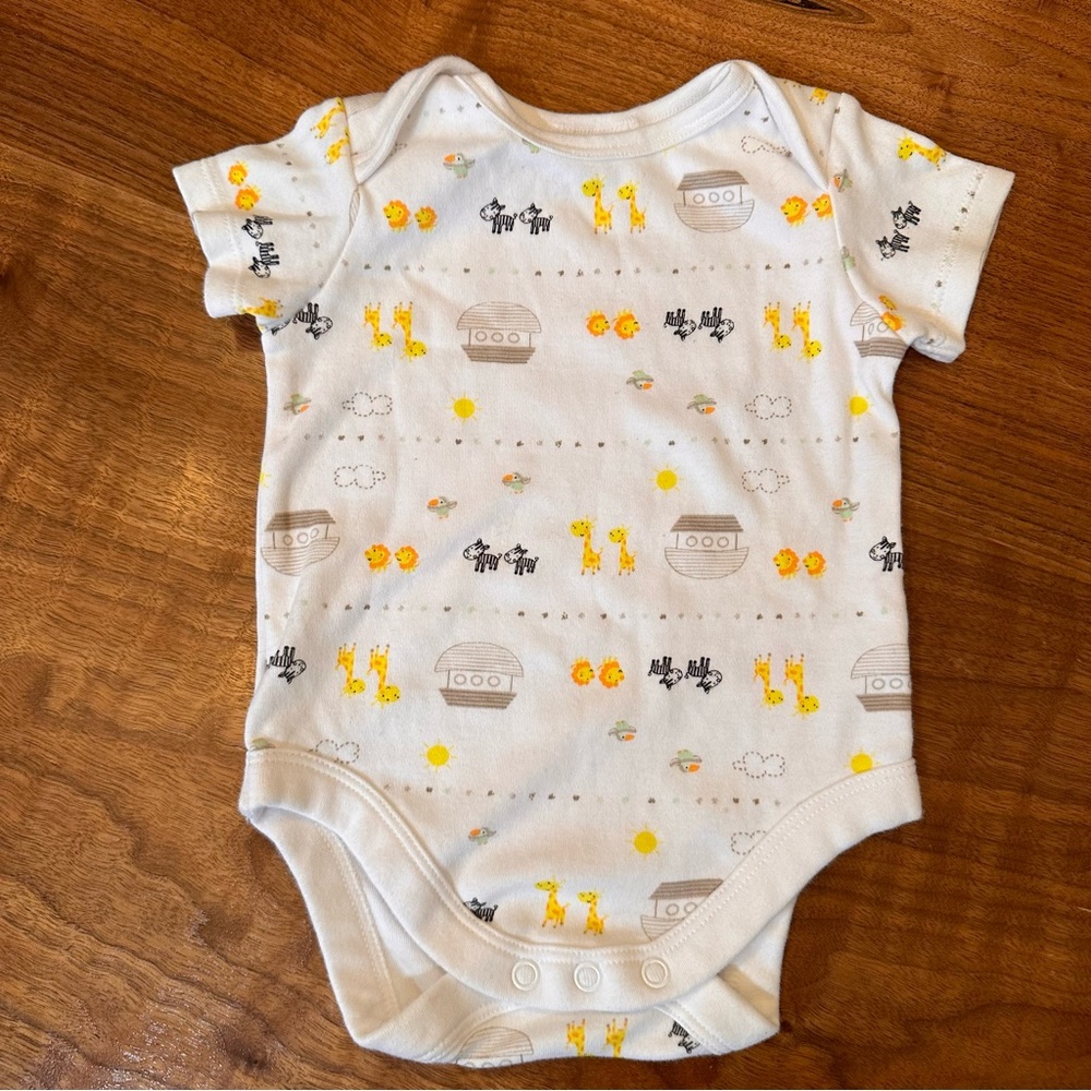 6 pcs Baby M&Co Mix and Match Set. Size 6-9 Months. - Picture 5 of 17